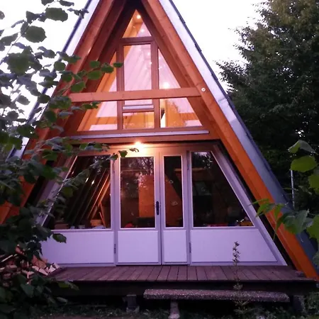 Feriehus Romantisches Nurdachhaus Im Gruenen Neuhausen (Baden-Wurttemberg)